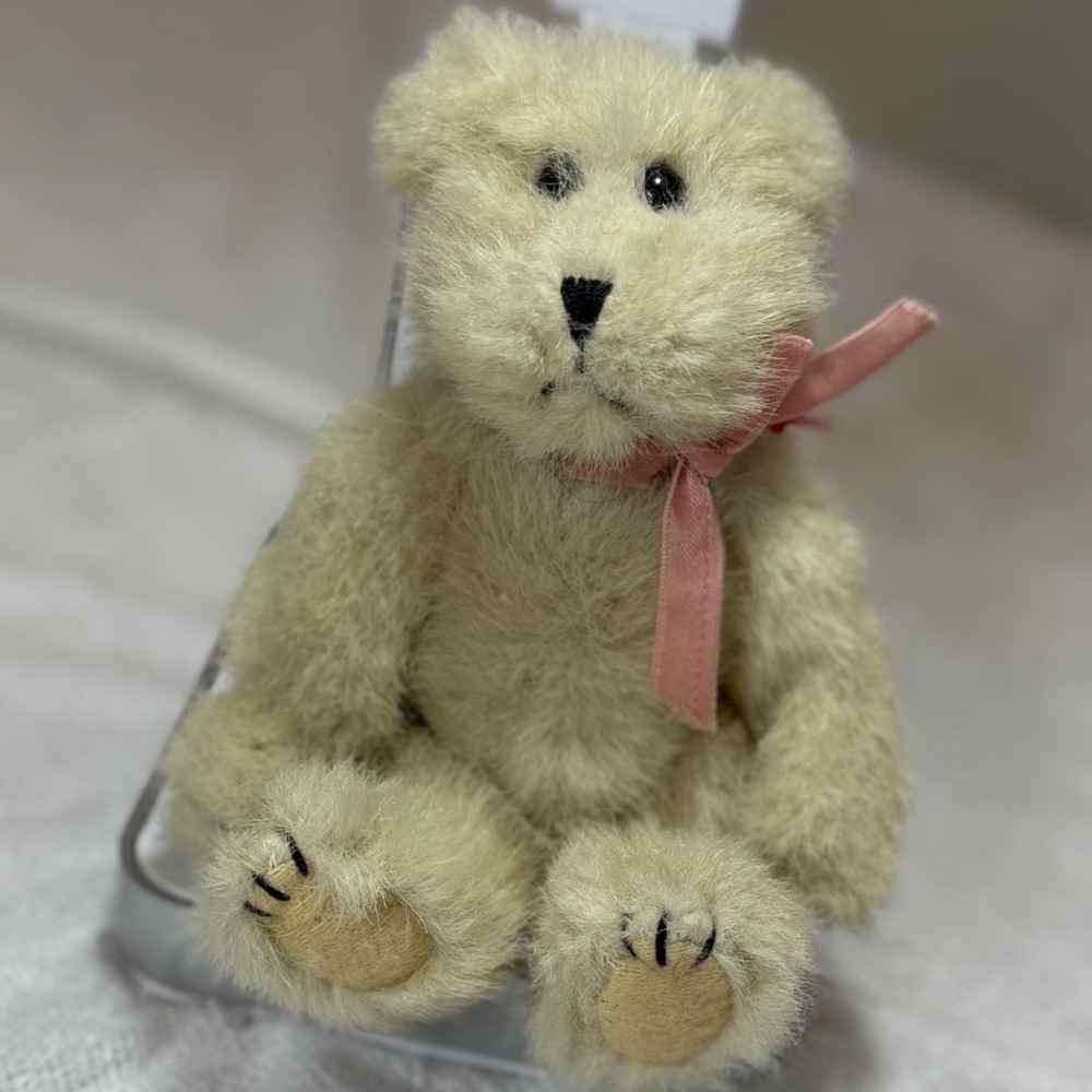 The Boyds Collection Archive Series Teddy Bear Cream Plush Pink Ribbon Vintage‎